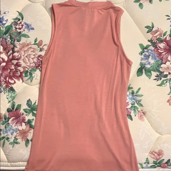Pink Sleeveless Turtle Neck - Picture 2 of 3